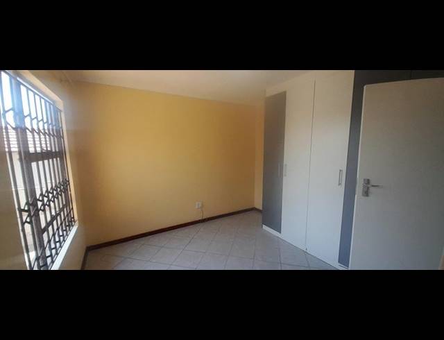 3 BEDROOM HOUSE FOR SALE IN COSMO CITY